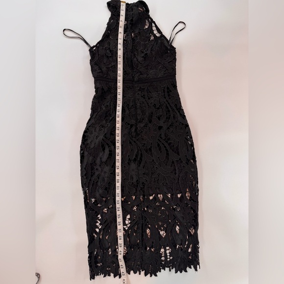 BARDOT Sz6/Sm ISA EMBROIDERED SLEEVELESS LACE STRETCH PENCIL DRESS BLACK - Picture 8 of 9